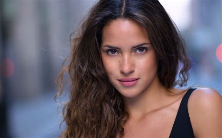 Adria Arjona