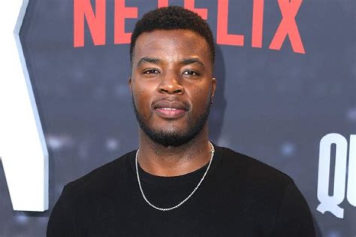 Daniel Ezra