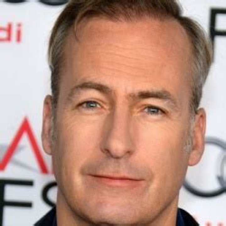 How tall is Bob Odenkirk