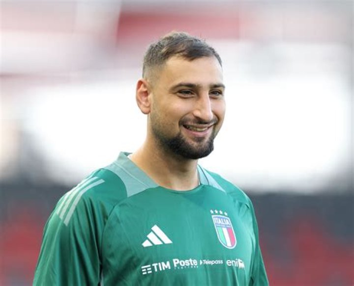 How tall is Gianluigi Donnarumma