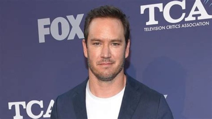 How tall is Mark Paul Gosselaar