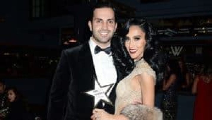 Lilly Ghalichi Net Worth, Age, Husband Dara Mir, Wiki-bio. 2022