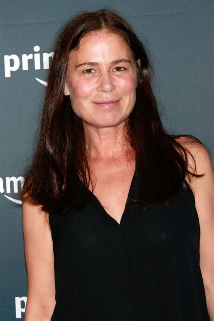 Maura Tierney – Celebsgraphy