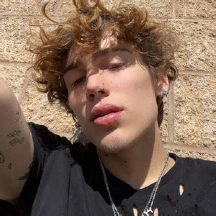 Vinnie Hacker Age | Wiki, Net worth, Bio, Height, Girlfriend?