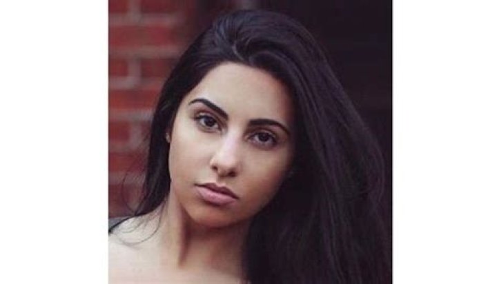 Yasmin Kavari Bio | Age, Wiki, Net worth, Height, Boyfriend?|